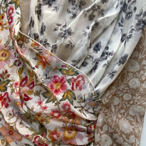 Bailey 44 Silk Wrap Style Sleeveless Blouse Floral Print Size Small - Picture 4 of 12